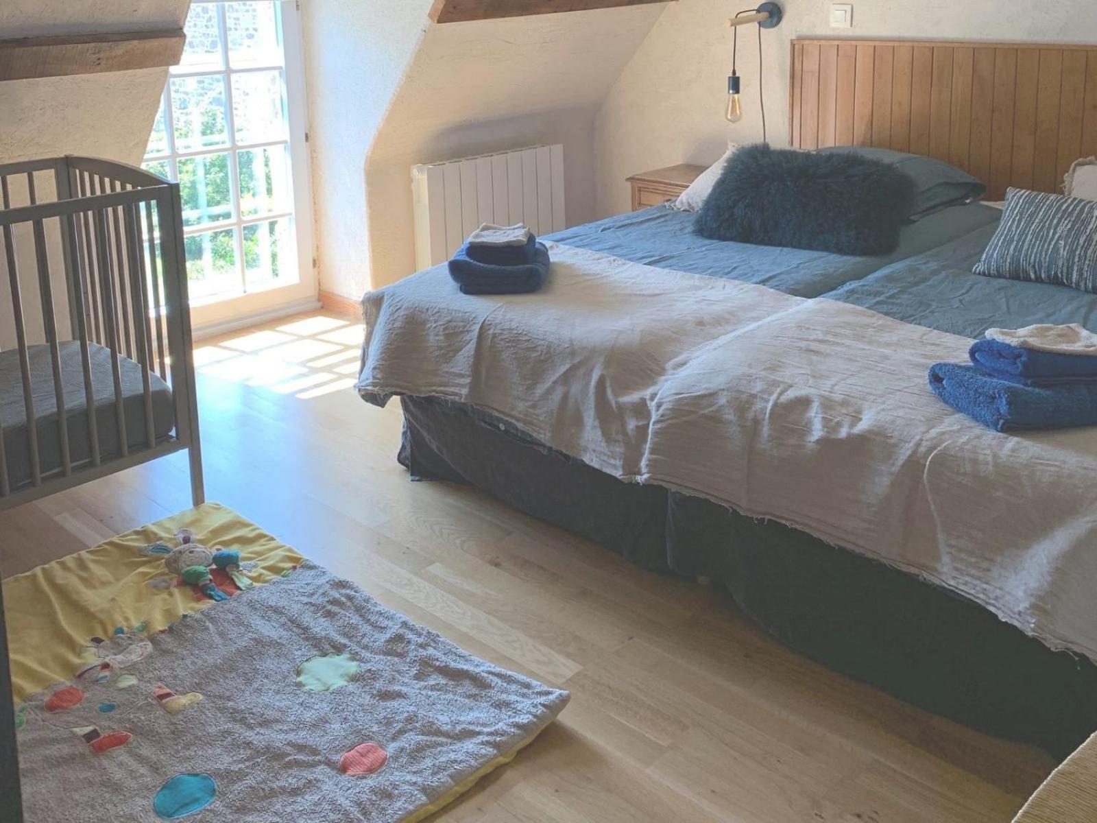 La Ville Es Renais - Ferme Et Maison D'Hotes Insolite แอร์คิ ภายนอก รูปภาพ